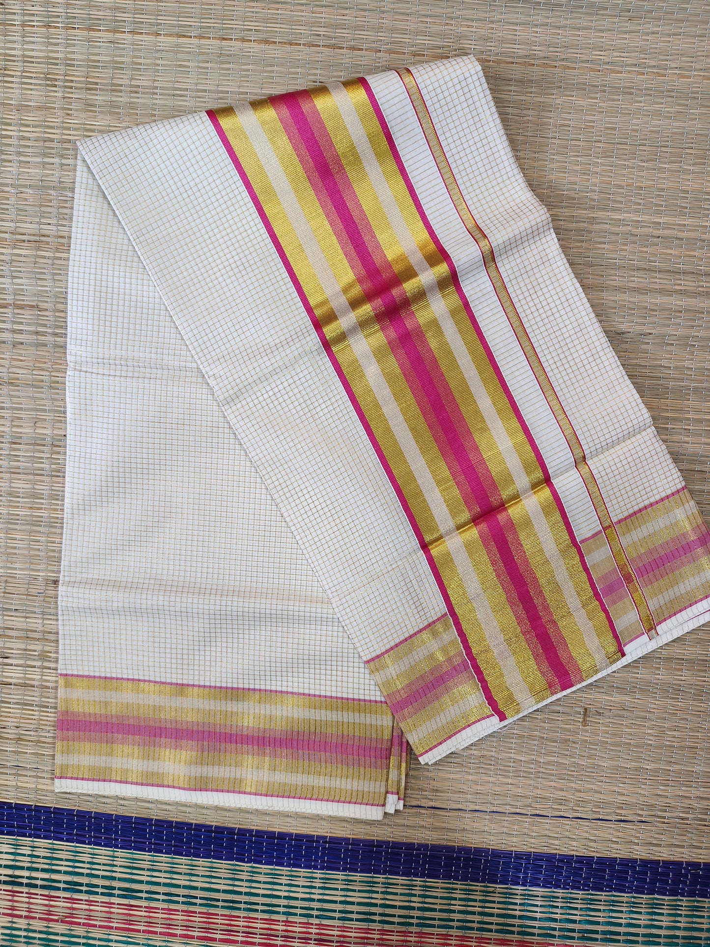 Kerala cotton handloom check magenta gold kasavu saree
