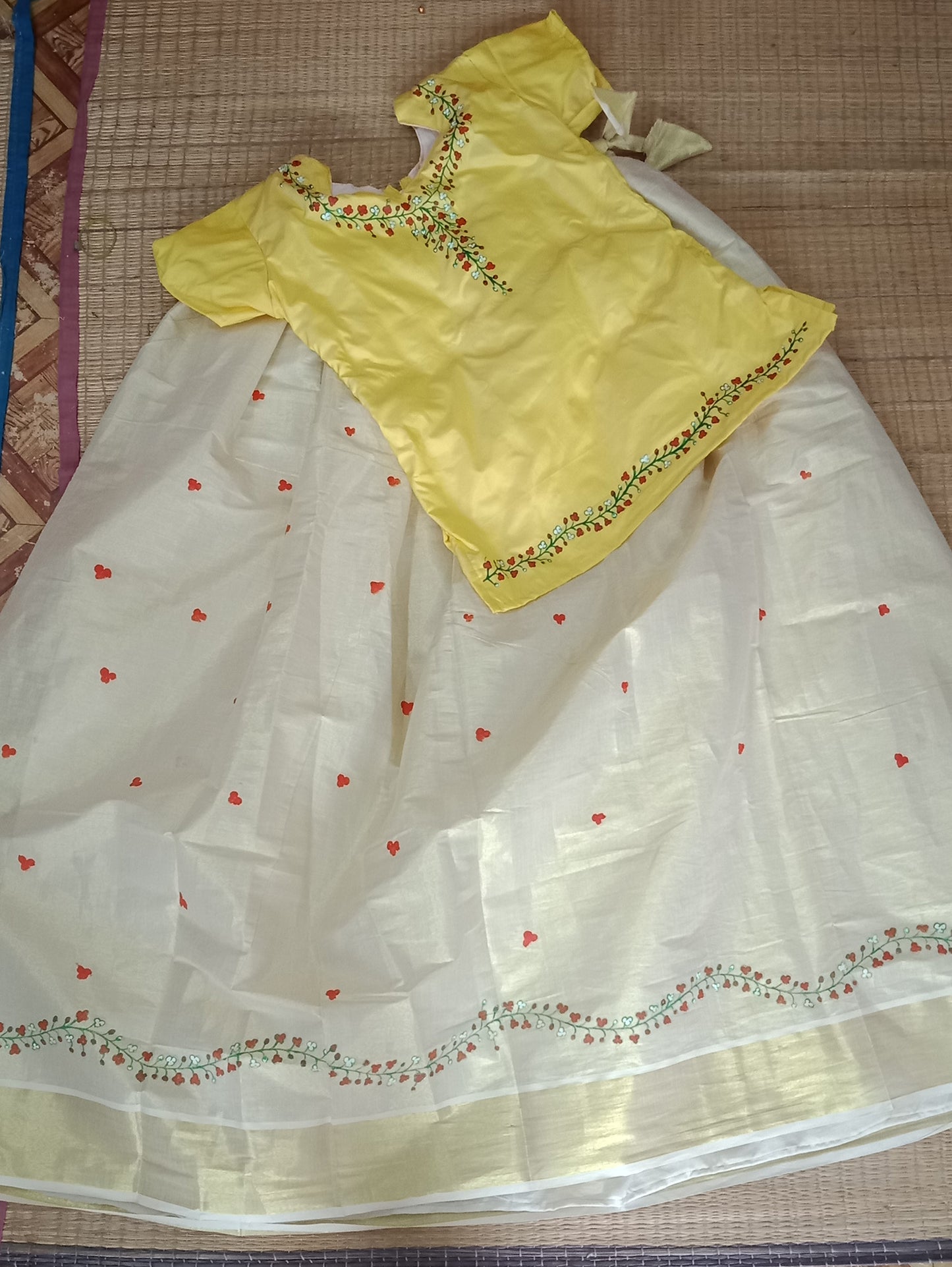 Flower design hand mural painting kerala tissue pattu pavada