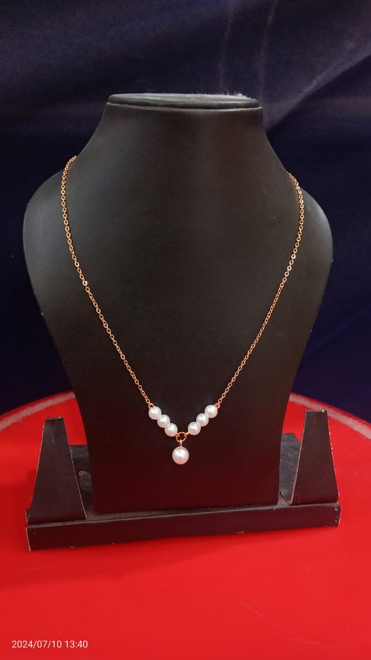 Stylish Pearl stone with gold alloy chain necklace for women traditional wear