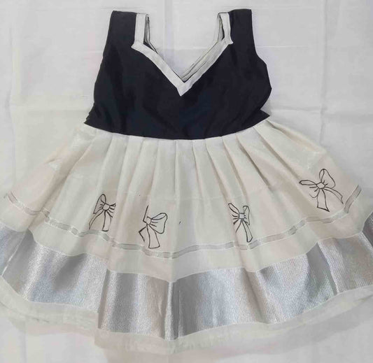 Ribbon design hand mural painting kerala silver tissue kasavu frock for kids