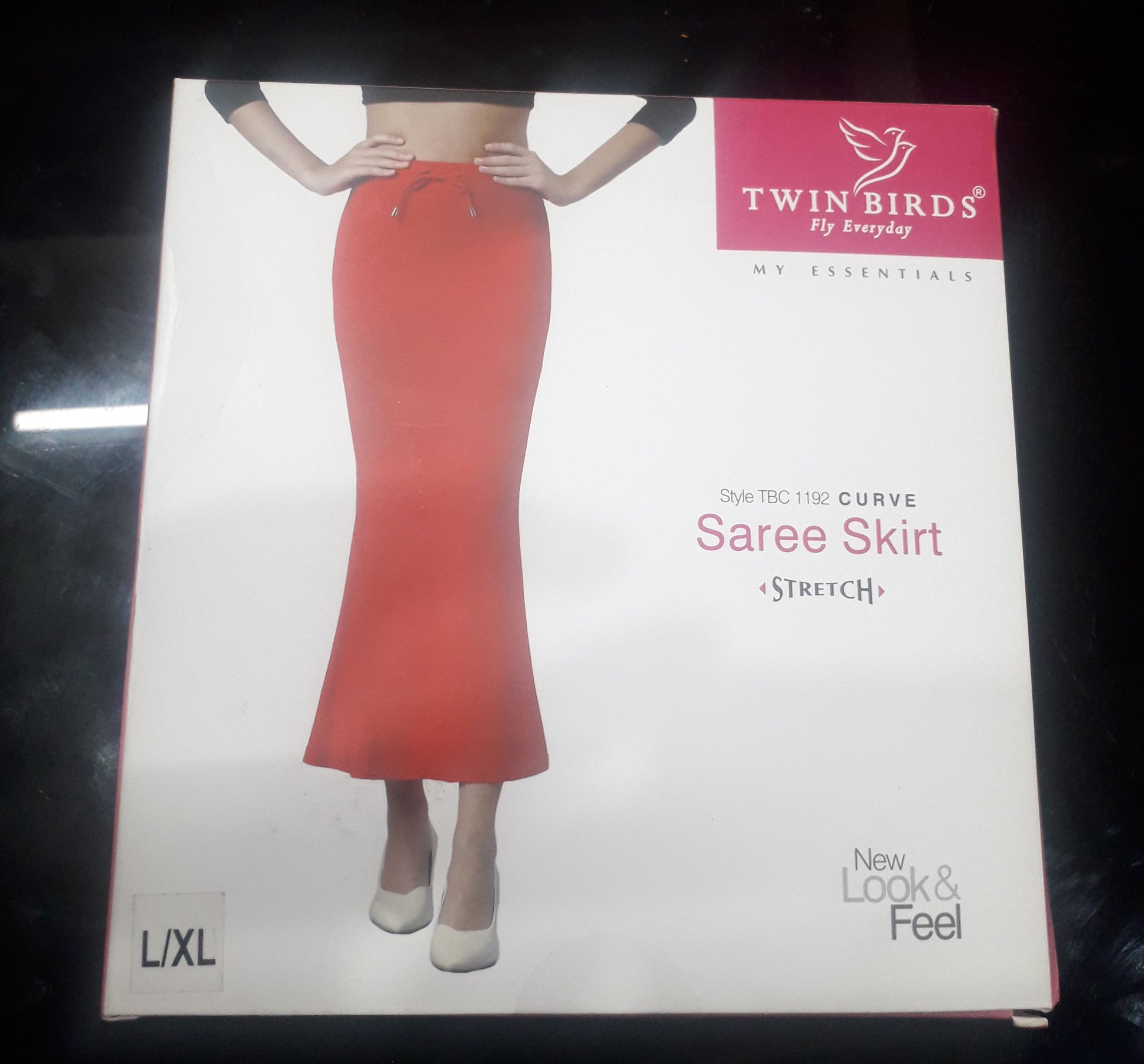Twin Birds brand acrylic torque color saree shaper for women L-XL